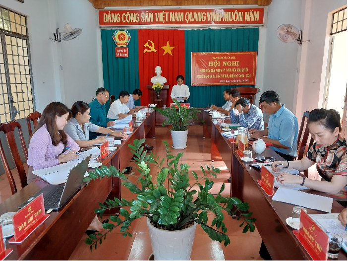 Đảng ủy xã Ea Sol tổ chức Hội nghị kiểm điểm giữa nhiệm kỳ